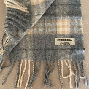 Burberry 100% Cashmere Scarf